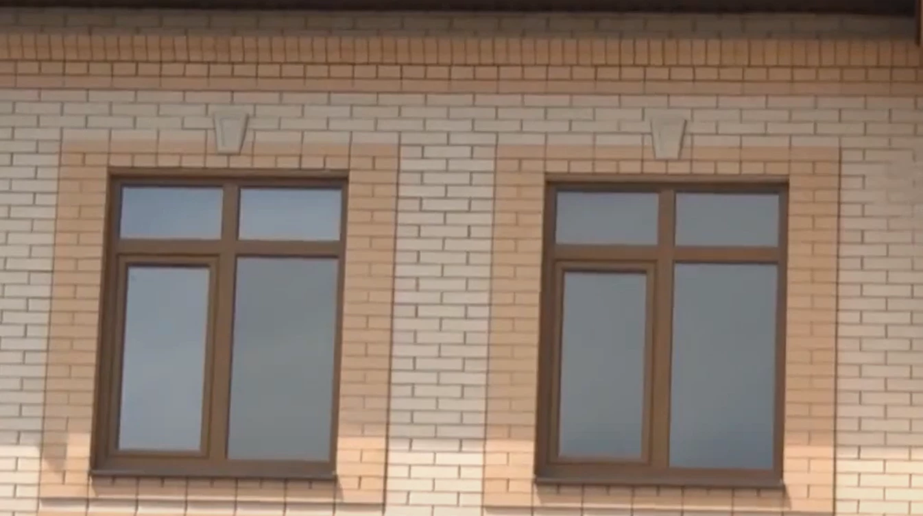 Монтаж двух триплекс окон