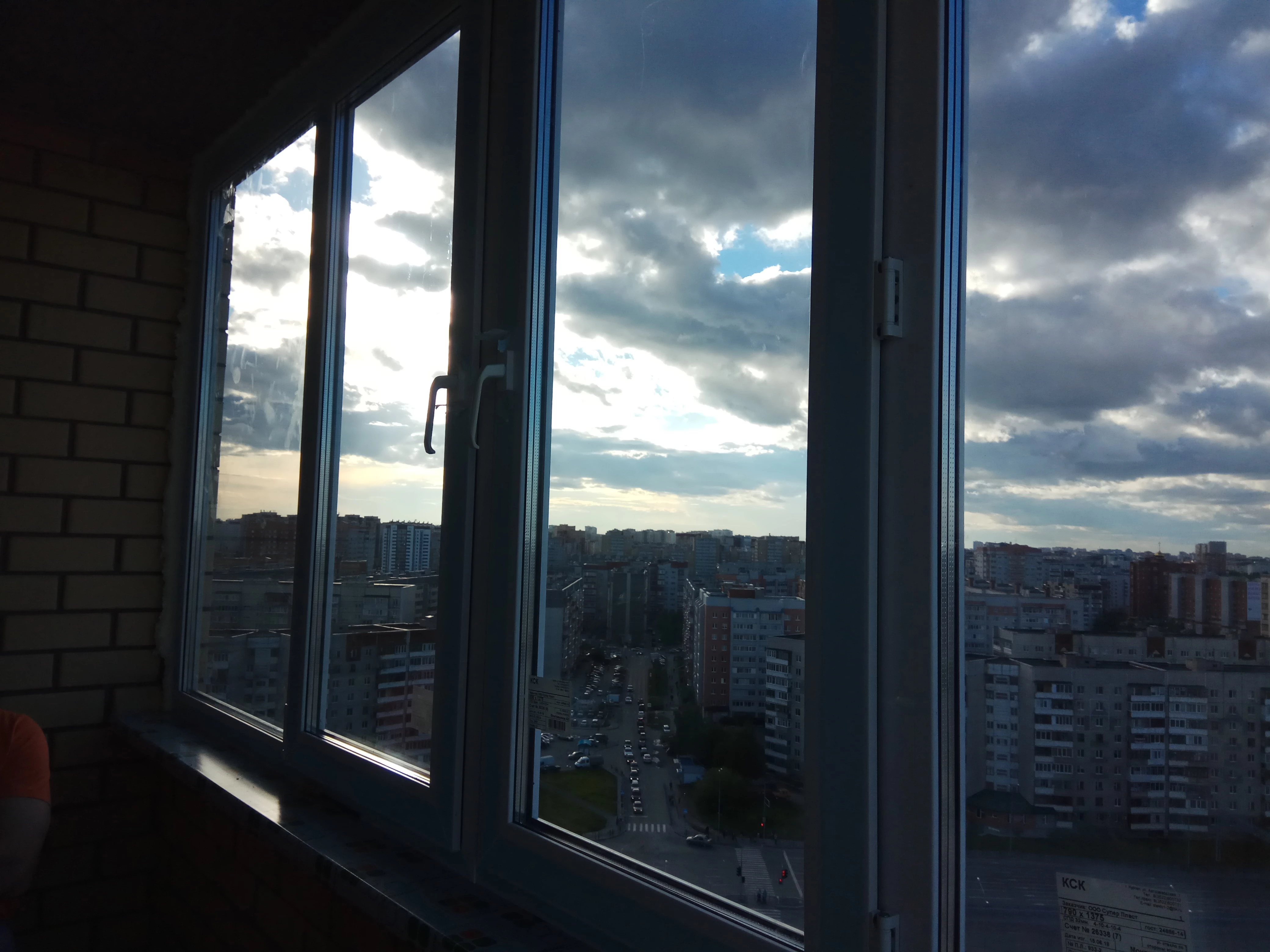Теплое остекление балкона