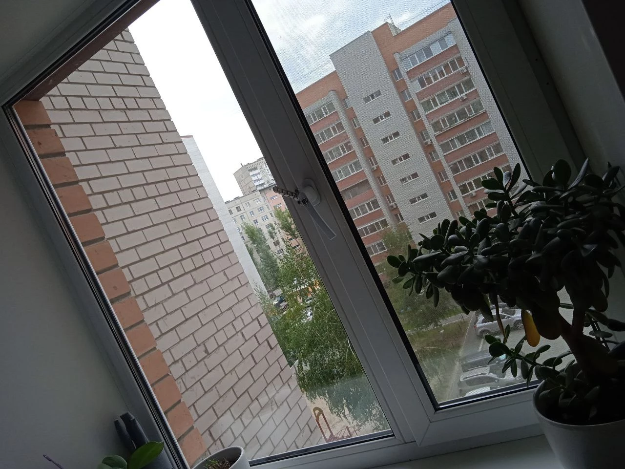 Окна для квартиры KBE
